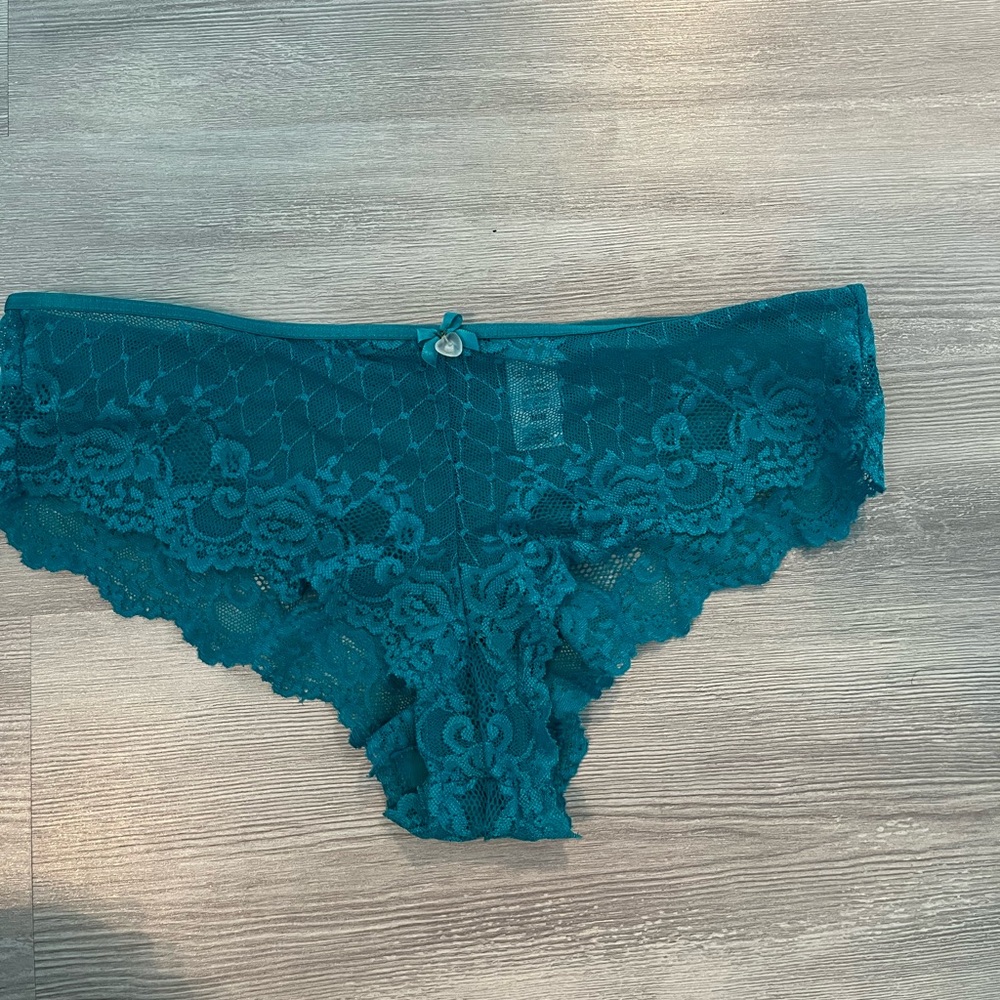 La Senza Low Rise Teal Lace Panties size Medium
